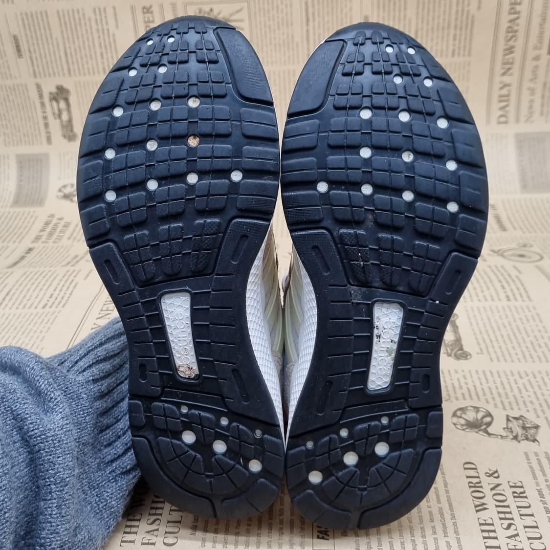 아디다스 이큅먼트 여성운동화235  상품이미지3