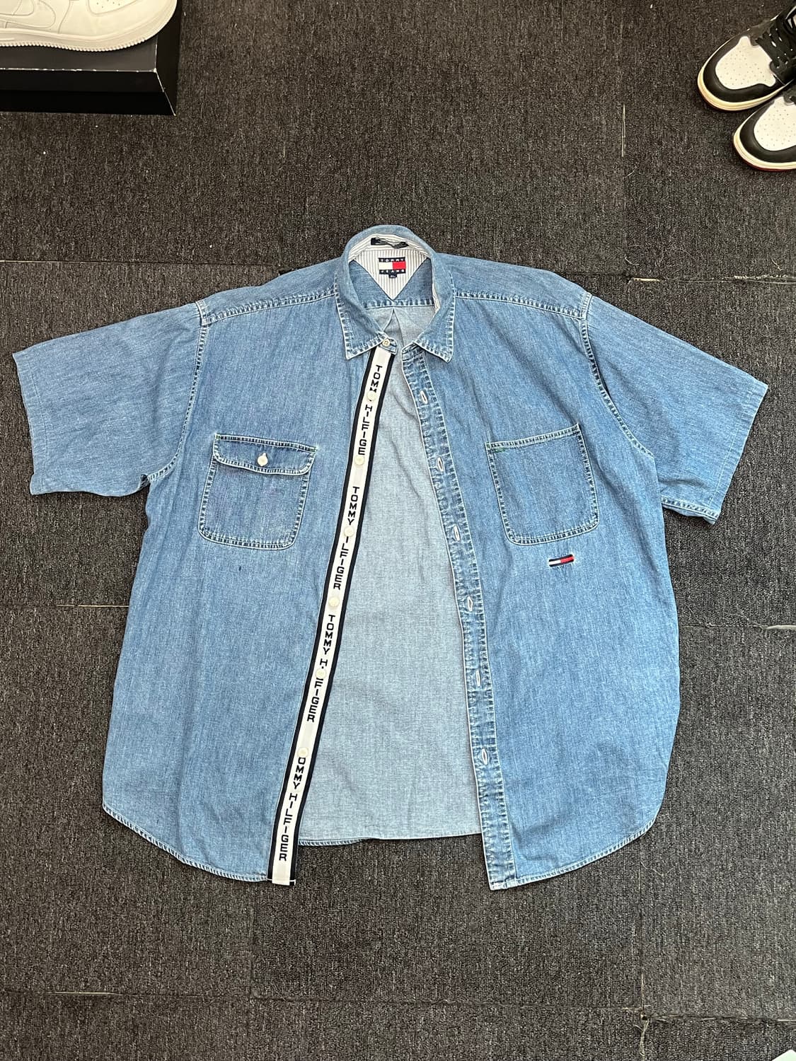 타미힐피거 데님 반팔 셔츠 상품이미지2