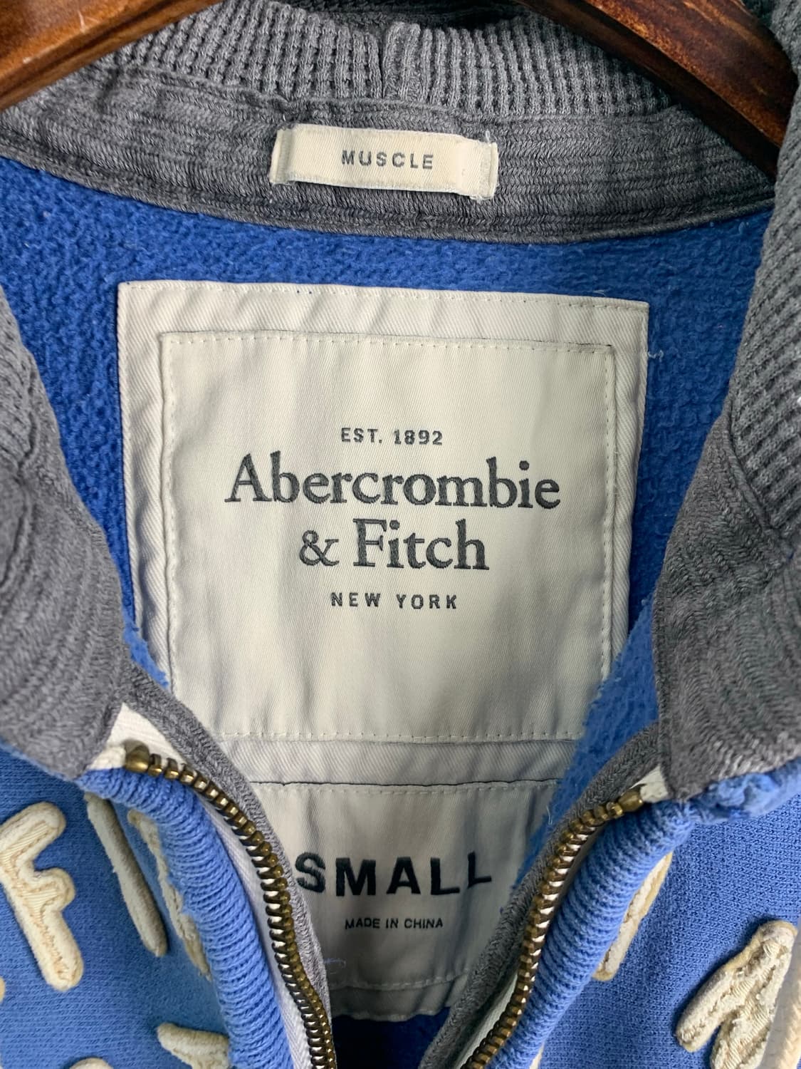 아베크롬비 y2k 와투케 스카이블루 헤비코튼 후드집업 상품이미지5