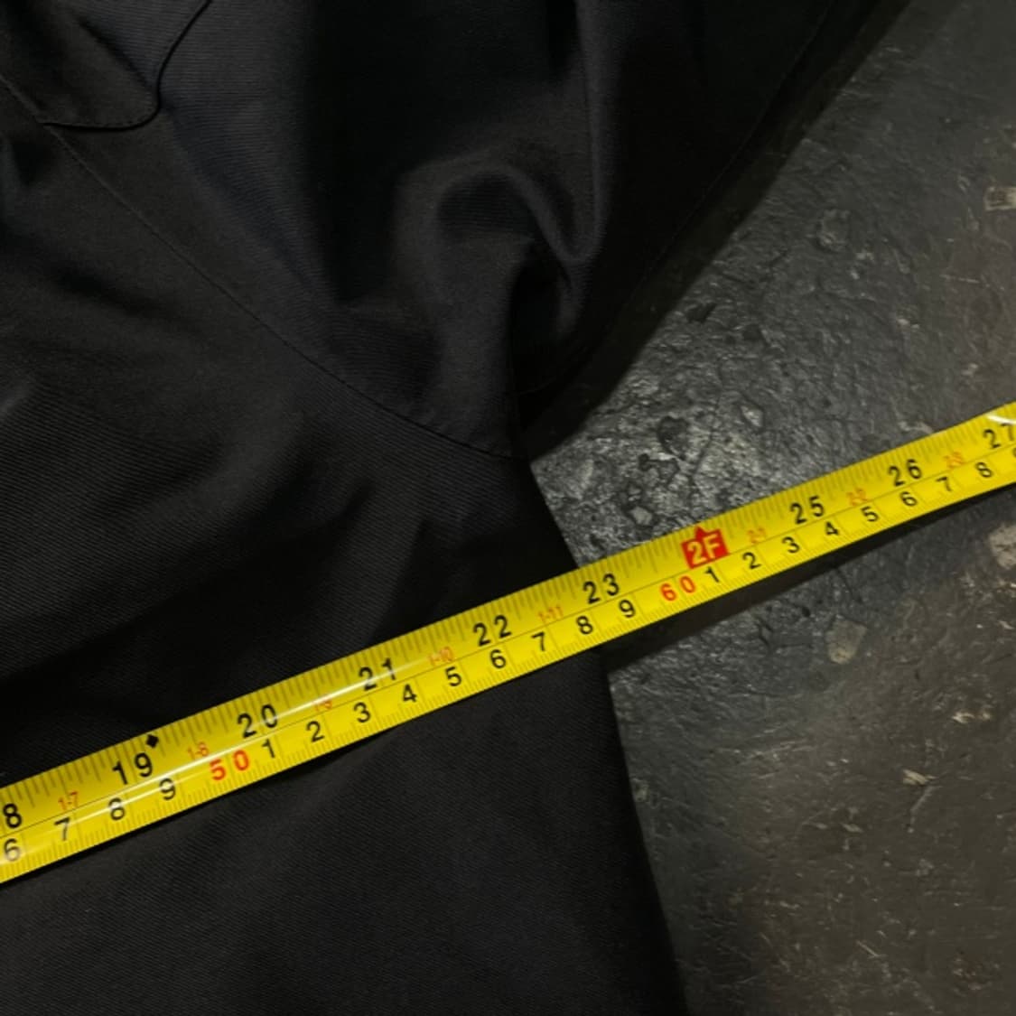 100 K2 구스다운 라쿤 숏패딩 상품이미지7