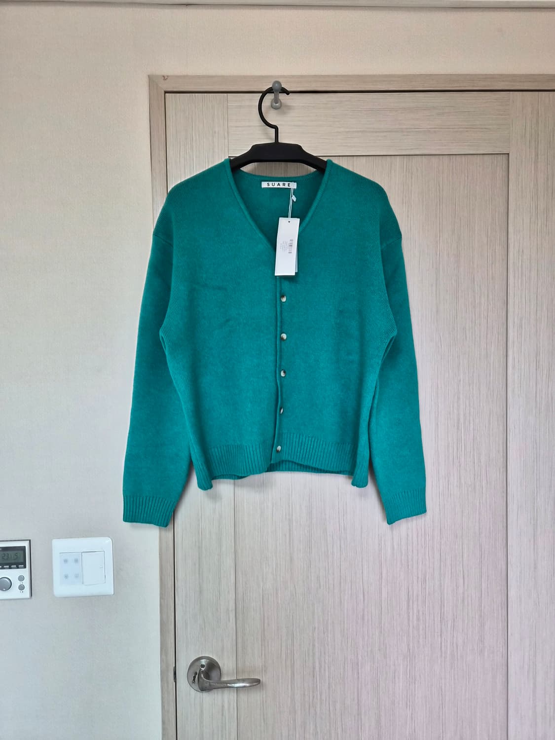 (새상품) 수아레 워셔블 남여공용 가디건  상품이미지2