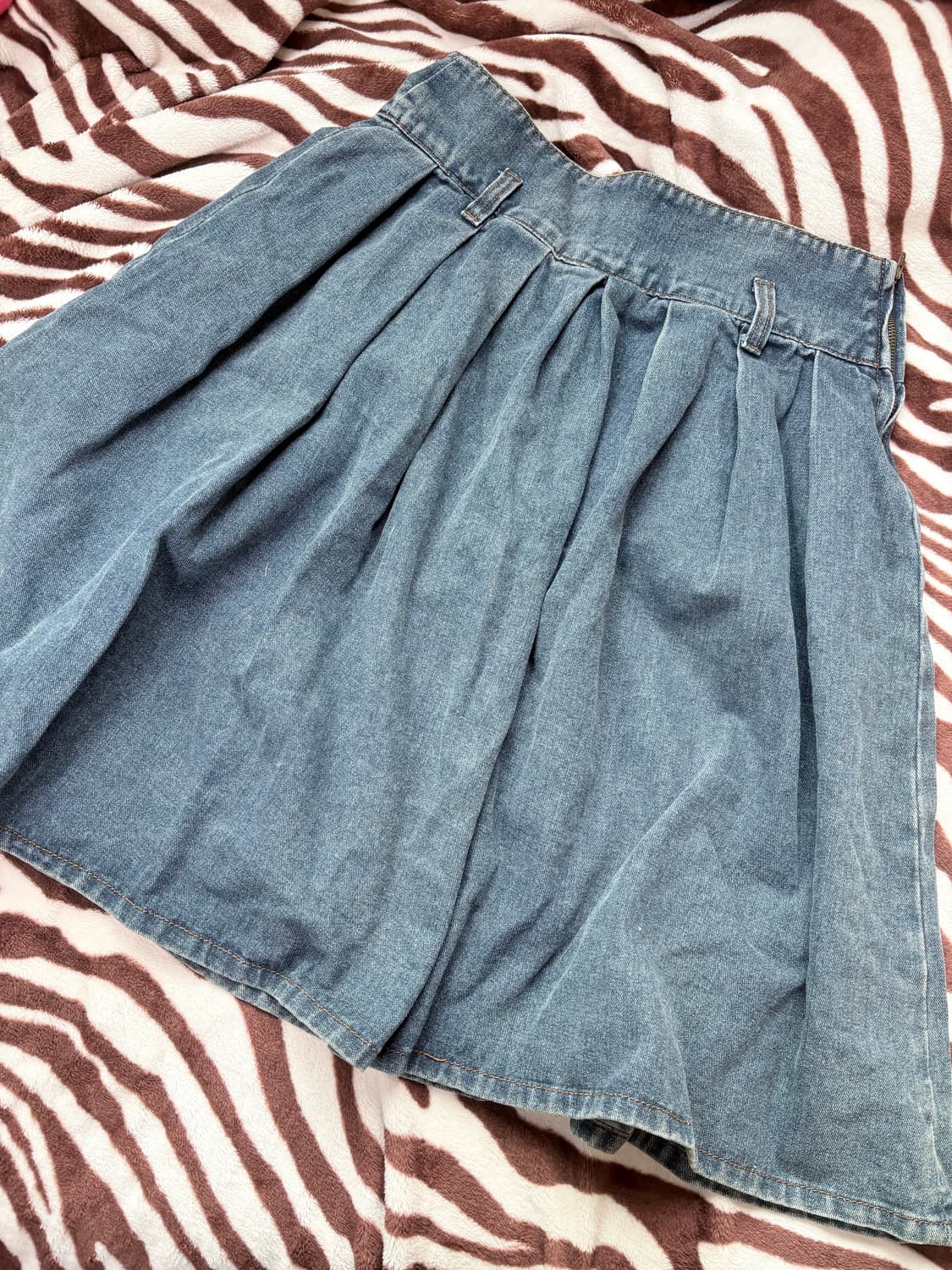 슈퍼서브 플리츠 데님 미디 스커트 상품이미지3