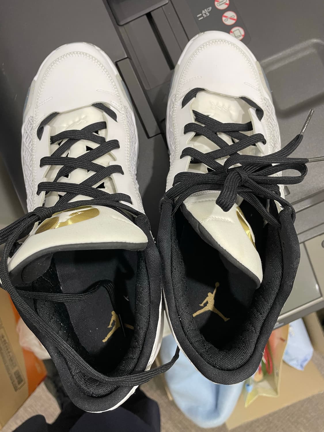 조던38로우 295 사이즈 화이트블랙 팝니다. 상품이미지2