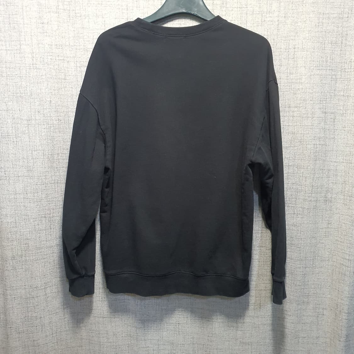 커스텀멜로우 새드 스마일 맨투맨  상품이미지2