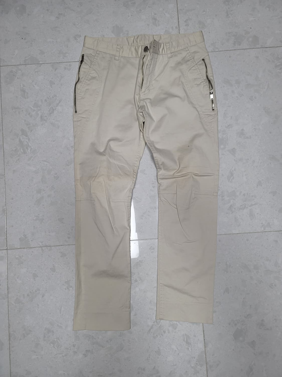 솔리드옴므 스키니 치노팬츠 허리28~30 상태극상

48표기 남성 허리2 상품이미지1