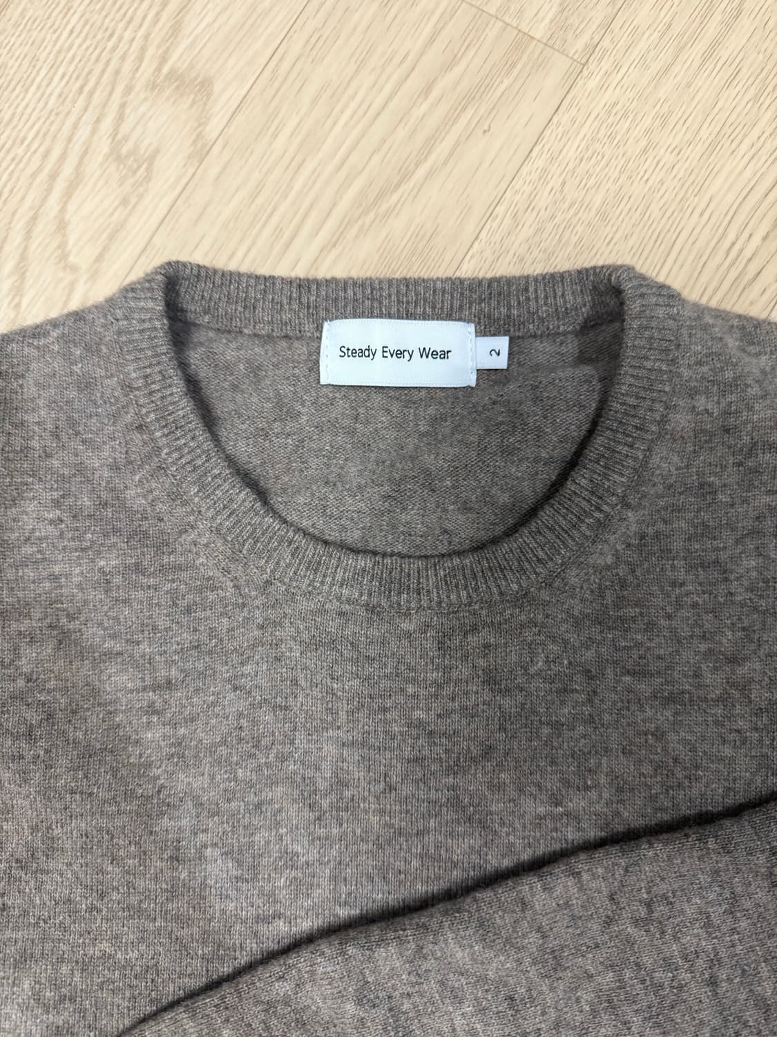 스테디에브리웨어  울 라운드넥 니트 상품이미지1