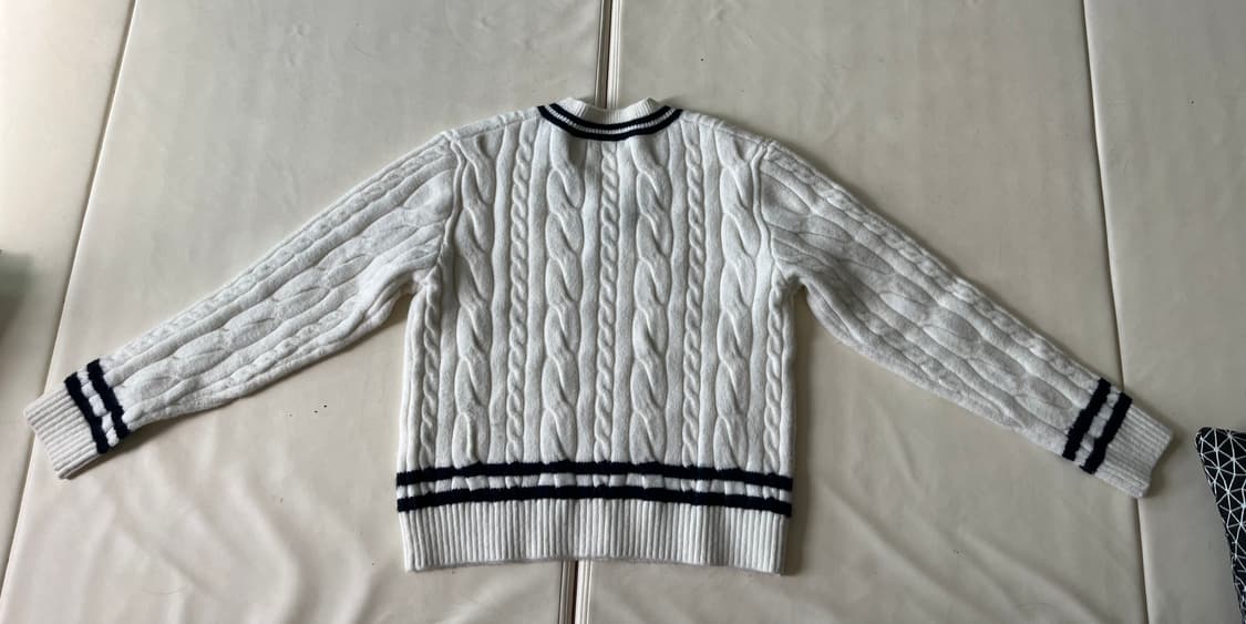 폴햄 브이넥 케이블 꽈배기 니트 상품이미지2