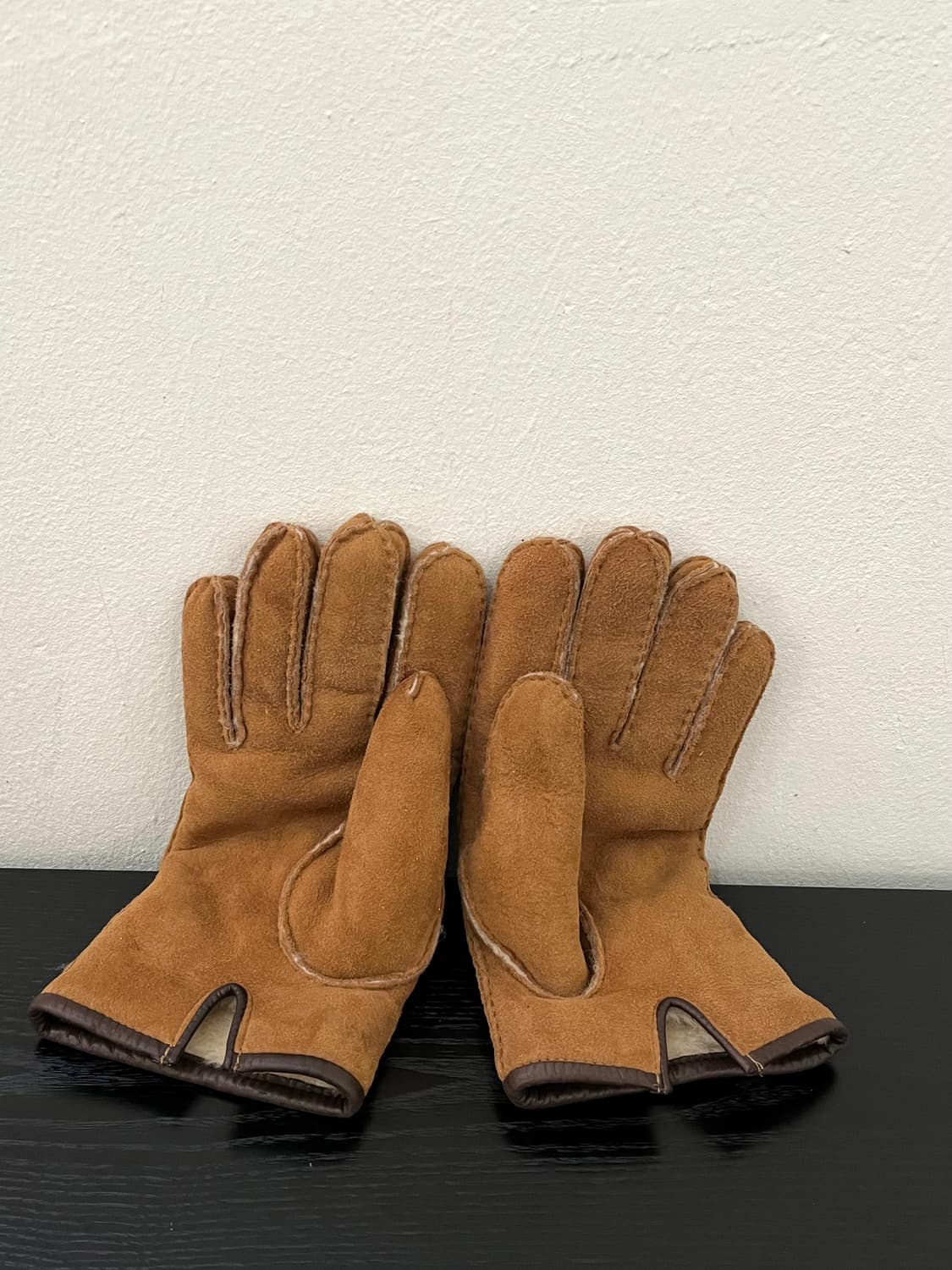 UGG 스웨이드 장갑 상품이미지4