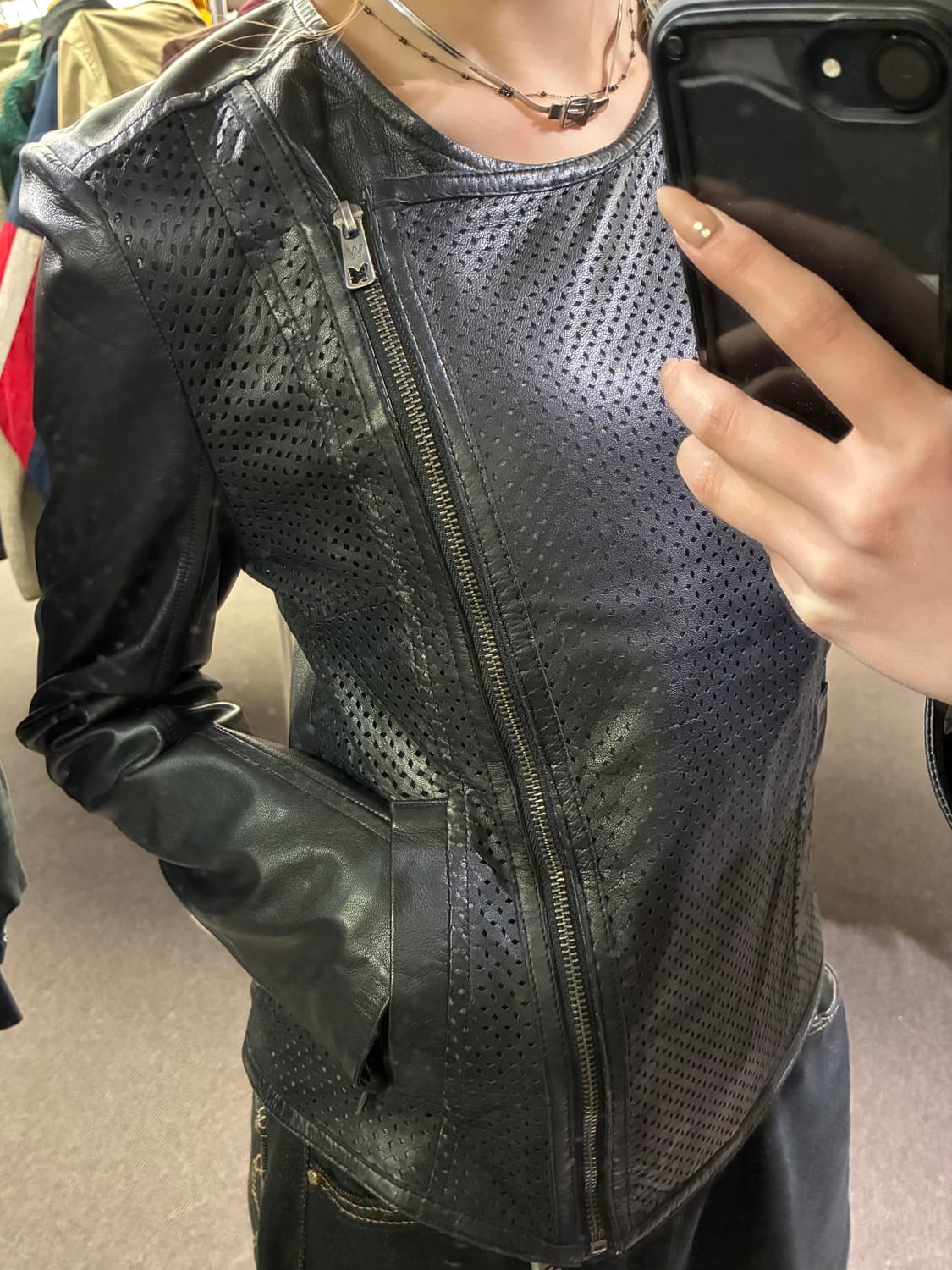 OS)위캔드 막스마라 펀칭 디테일 블랙 램스킨 레더자켓 상품이미지2