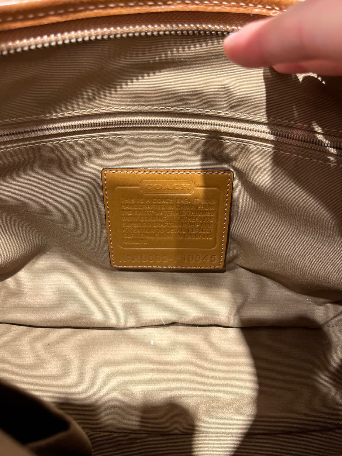 Coach Cream Shoulder Bag 상품이미지7