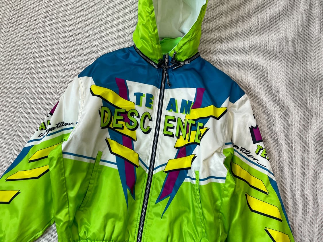 데상트 레이싱 그래픽 컴페티션 자켓 J03864 상품이미지2