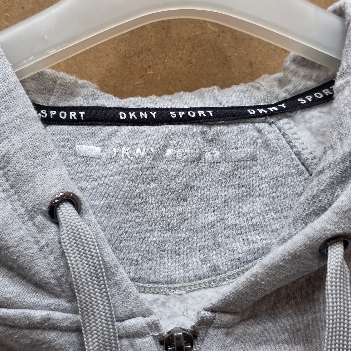 DKNY 스팽글 로고 후드 집업 상품이미지3