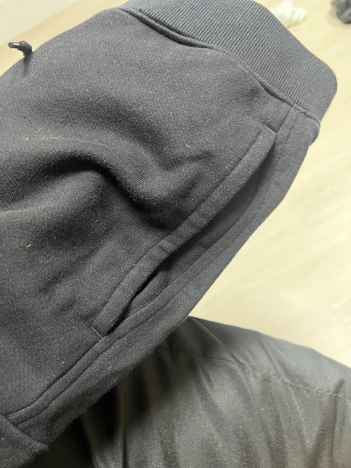 CP company 블랙 조거팬츠 XL 상품이미지3