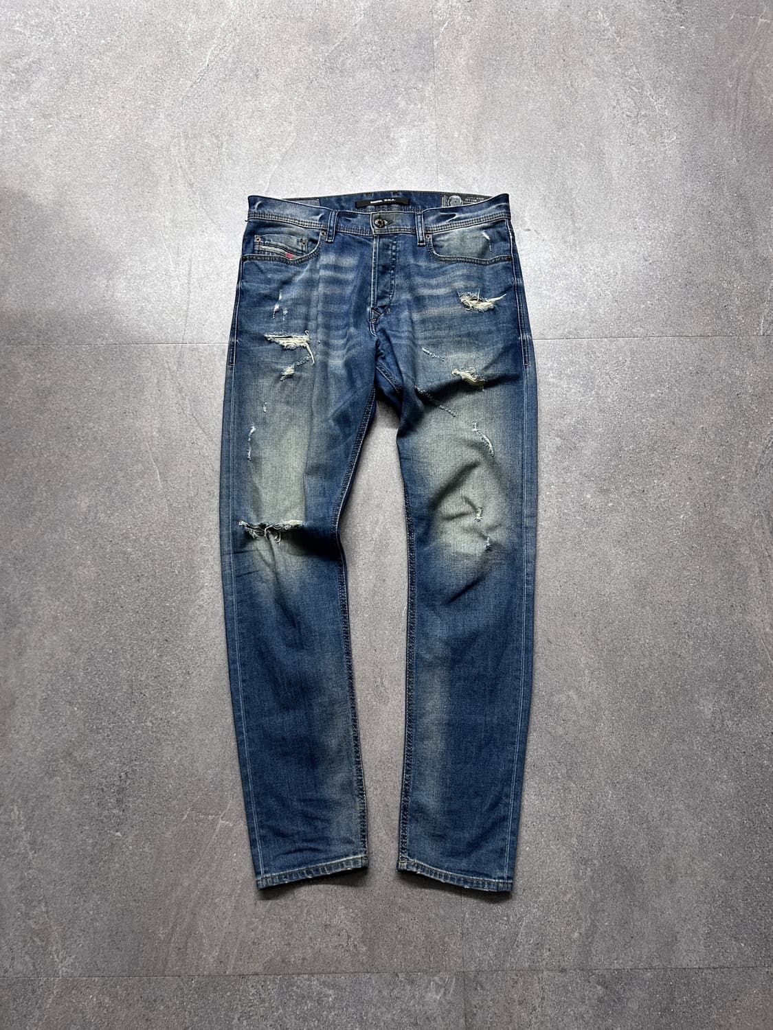 디젤 D.N.A Tepphar 디스트레스드 데님 팬츠 상품이미지4