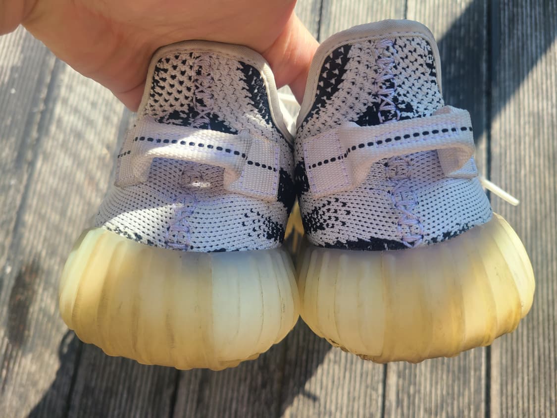 아디다스 이지부스트350 지브라 상품이미지3