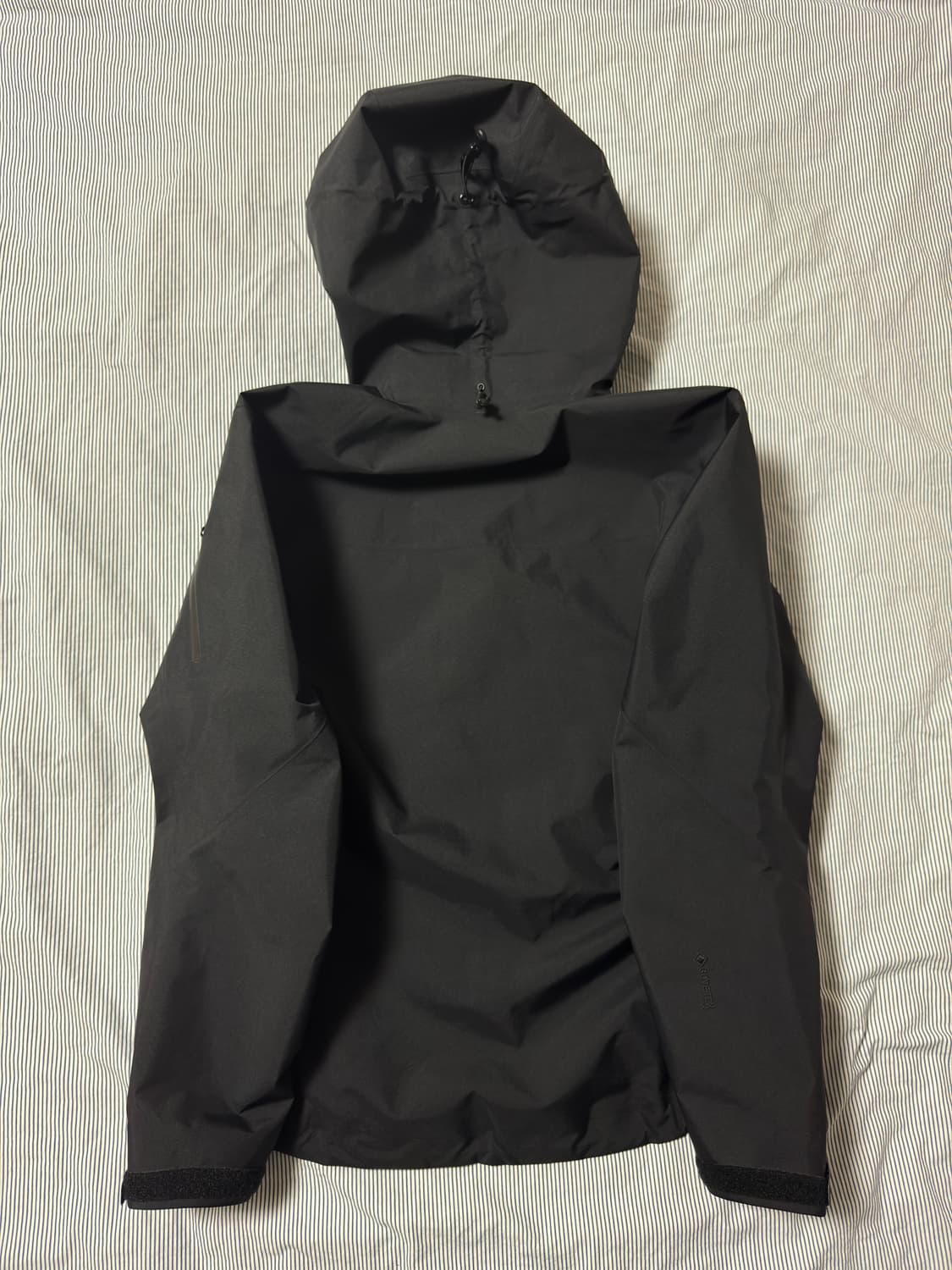 (민트급/25ss) 아크테릭스 알파 SV 자켓 블랙 S 상품이미지3