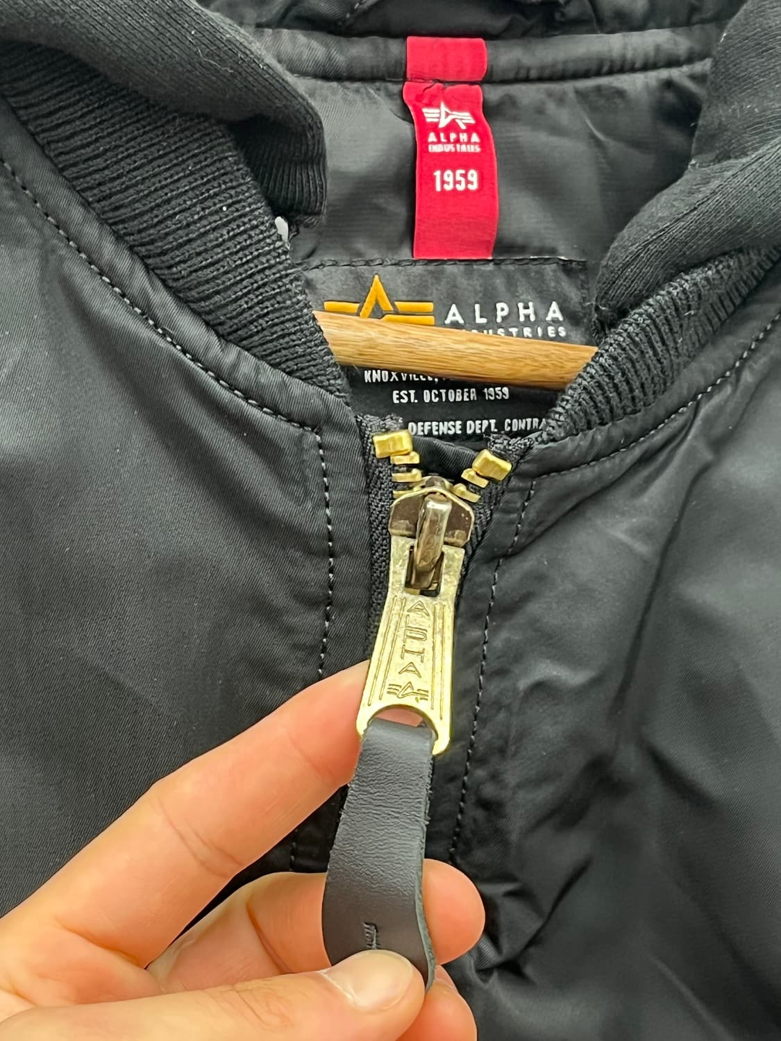 S) ALPHA INDUSTRIES FLIGHT JACKET 상품이미지3