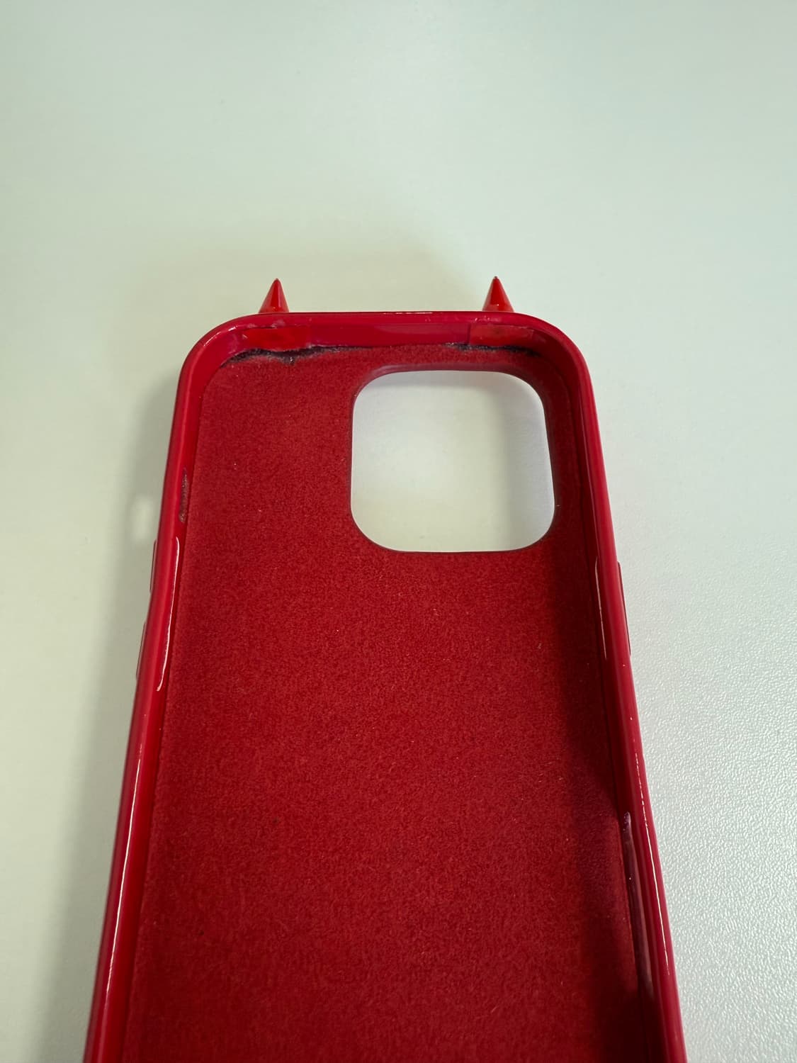 어판소피스티케이션 큐피드 16프로 케이스 상품이미지6