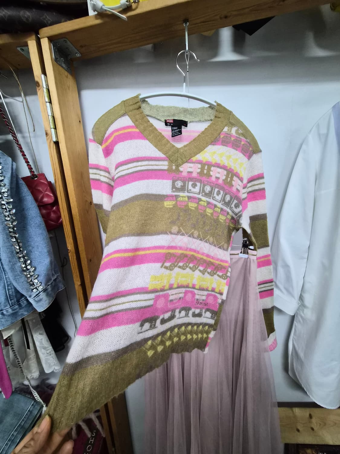 디젤 얄상 모헤어 브이넥 상품이미지5