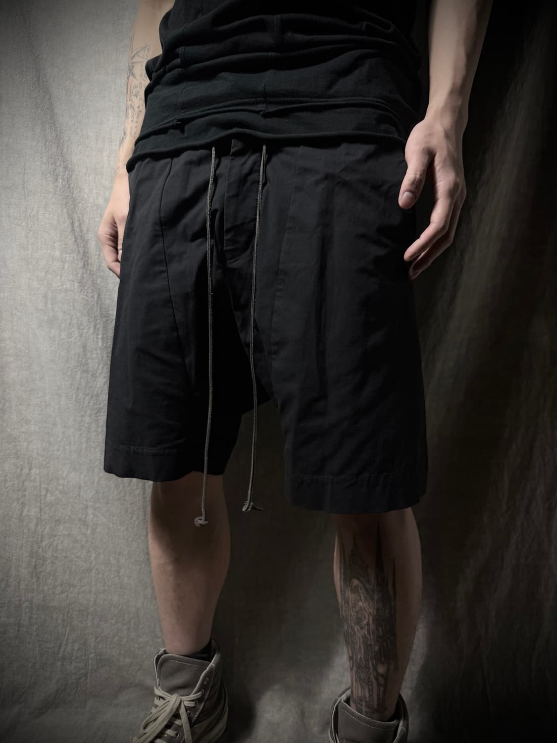 ATTACHMENT Drop Crotch Shorts  상품이미지1