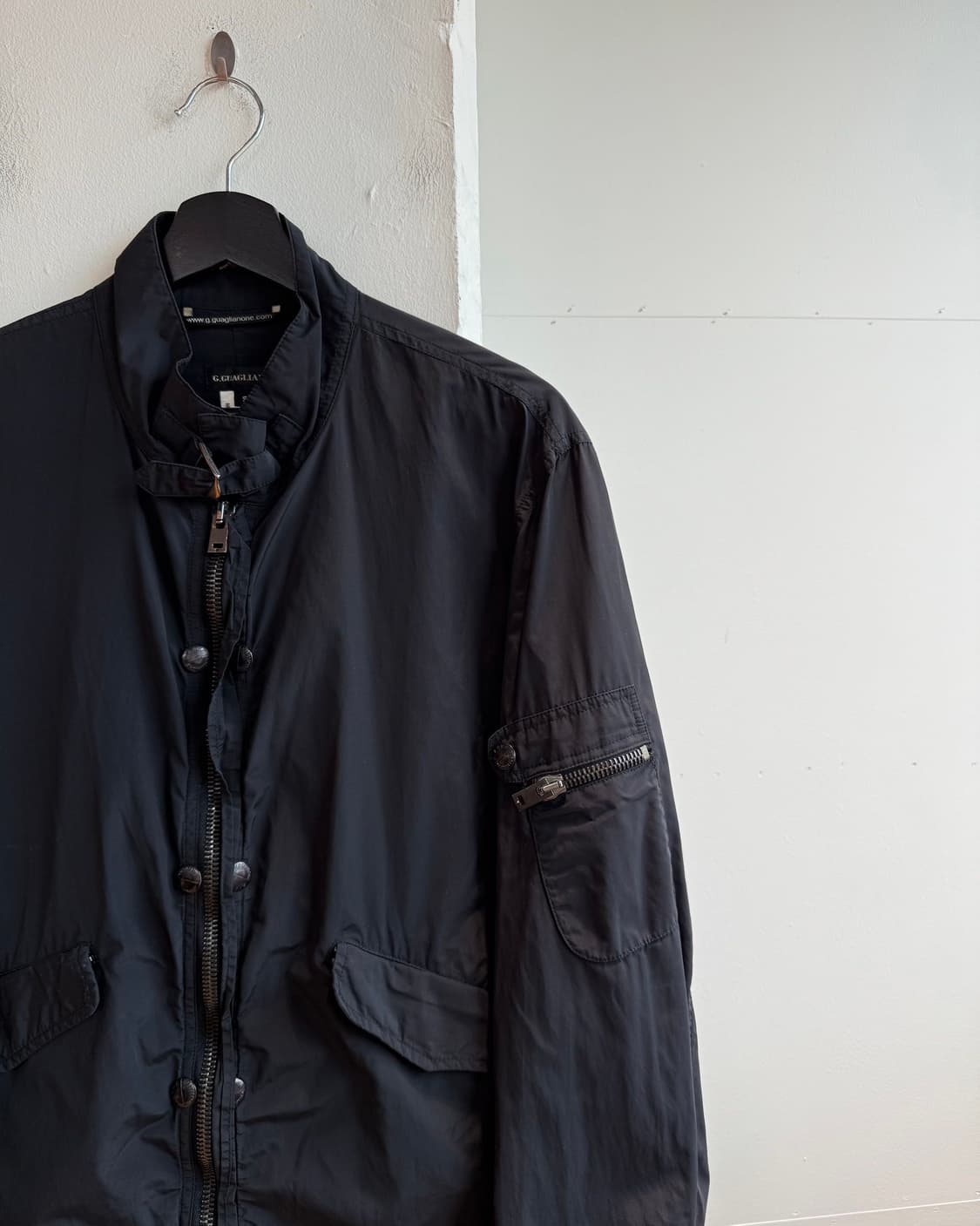 가리오네 블랙 나일론혼방 자켓 상품이미지5