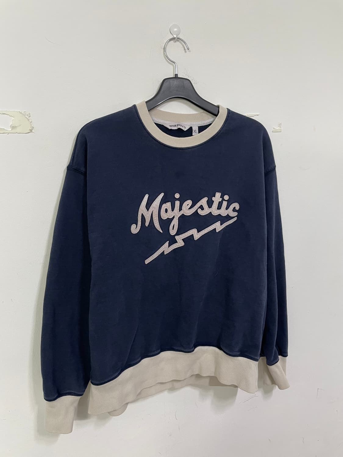 유니폼브릿지 네이비 맨투맨 상품이미지1