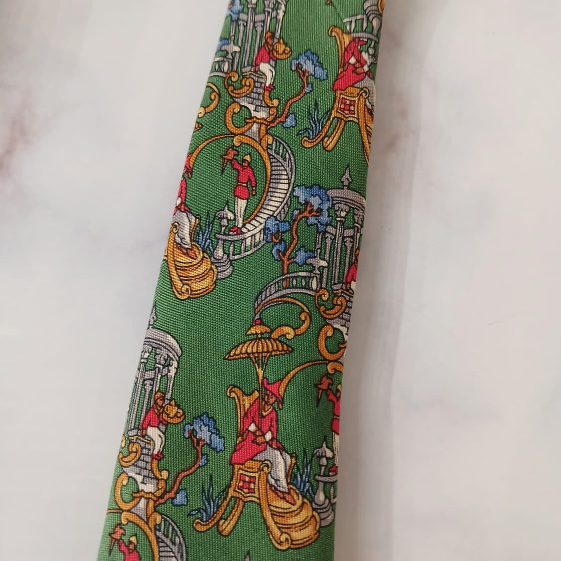 페라가모 실크 다크그린 아트 모티브 넥타이 9.2cm B등급 A19043 상품이미지8