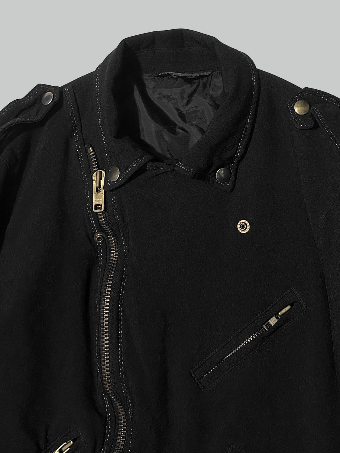 꼼데가르송 블랙 축융 폴리 라이더 자켓 상품이미지2