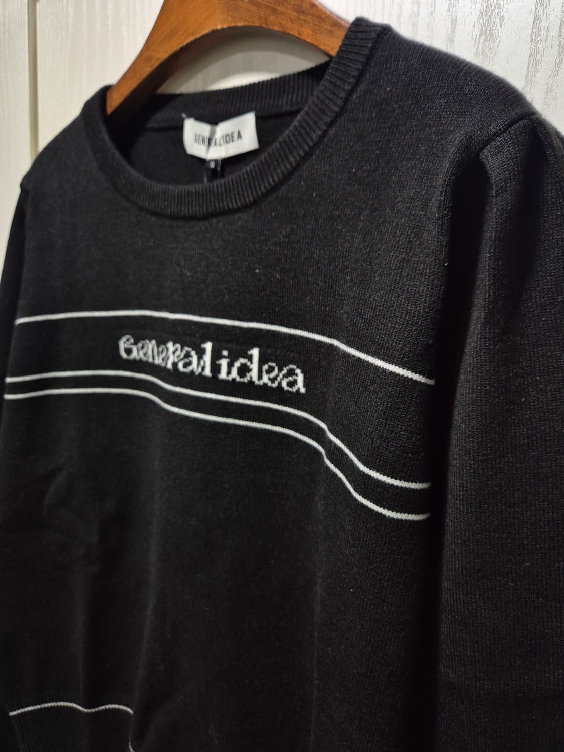 제너럴아이디어 검정 봄 니트 상품이미지4