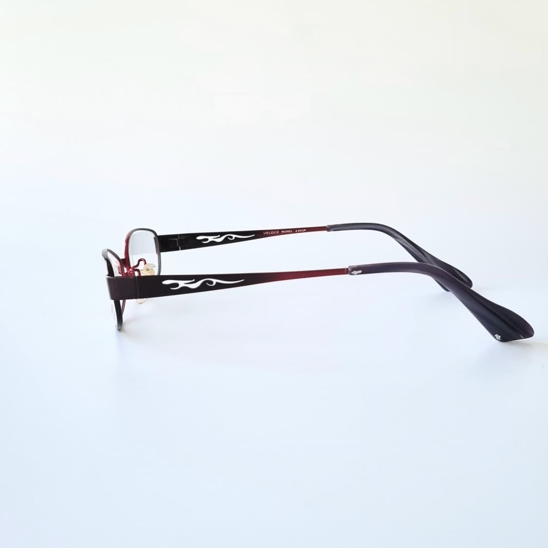 데드스탁  VELOCE 블랙 포인트  레드 안경테 상품이미지4