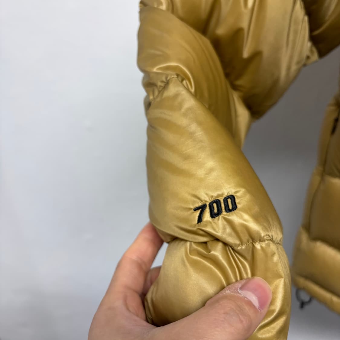 노스페이스 메트로 패딩 700 골드색상 상품이미지4