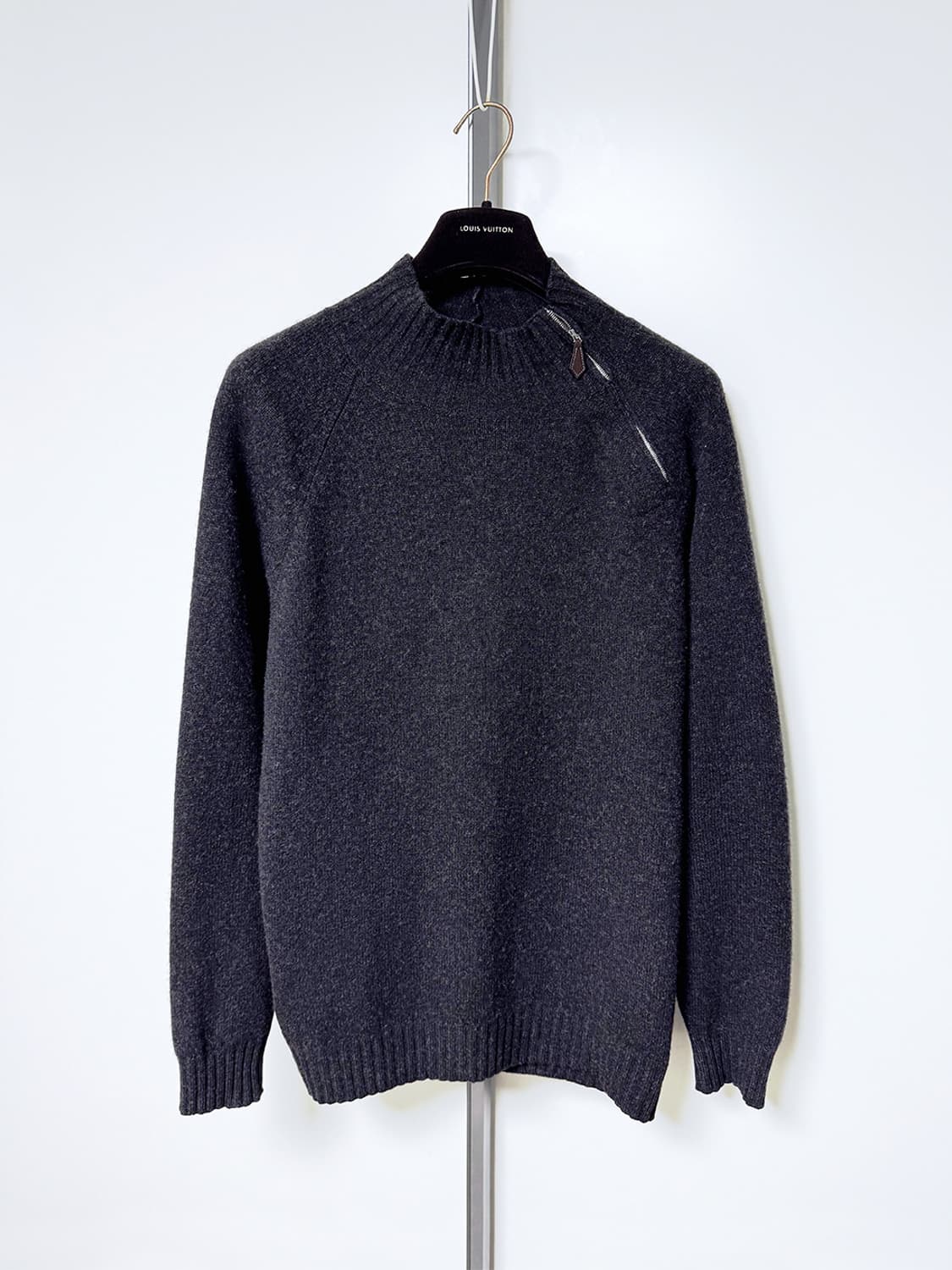 HERMES(에르메스) / 야크울 모크넥 집업 스웨터 상품이미지1