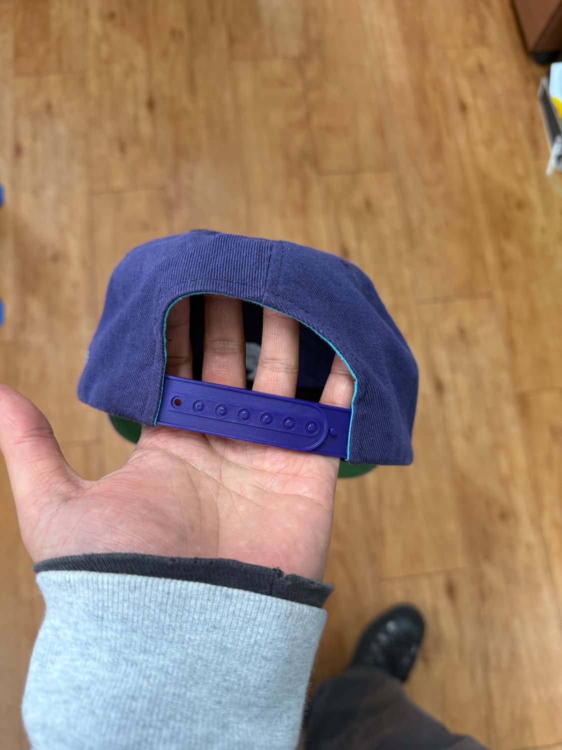 크래커하우스 아뜰리에캡 퍼플 팝니다 상품이미지4