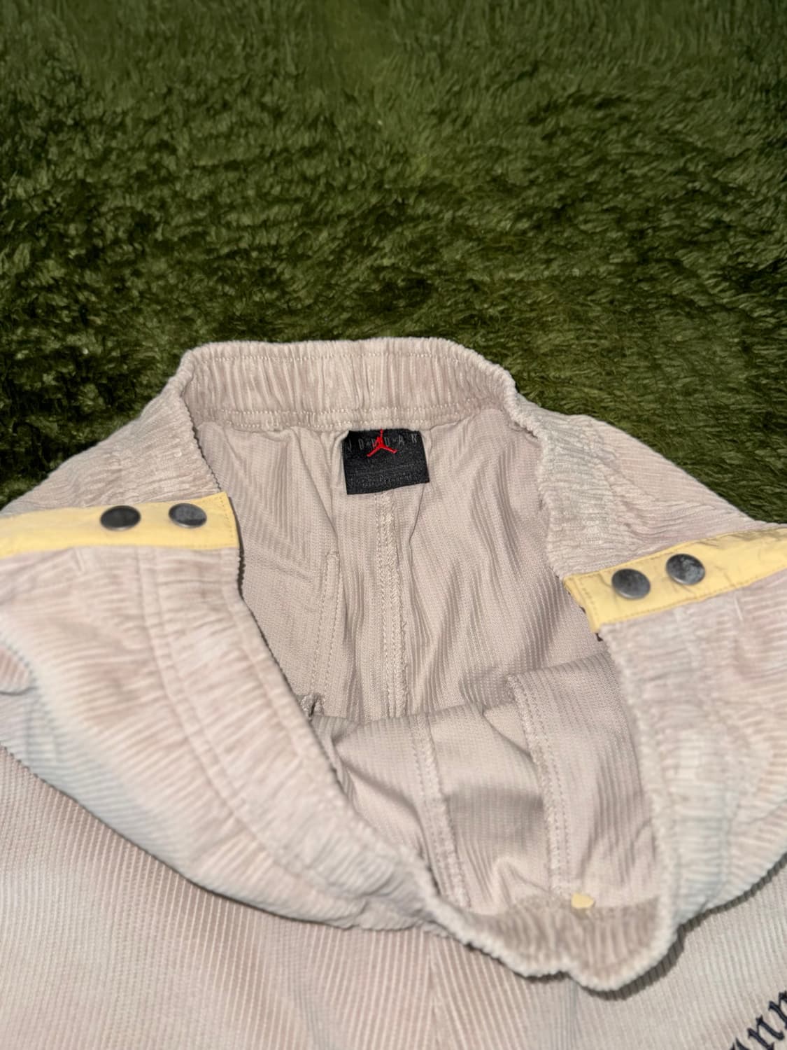 [L] 조던 X 러셀 웨스트브룩 아너 더 기프트 코듀로이 팬츠 상품이미지4
