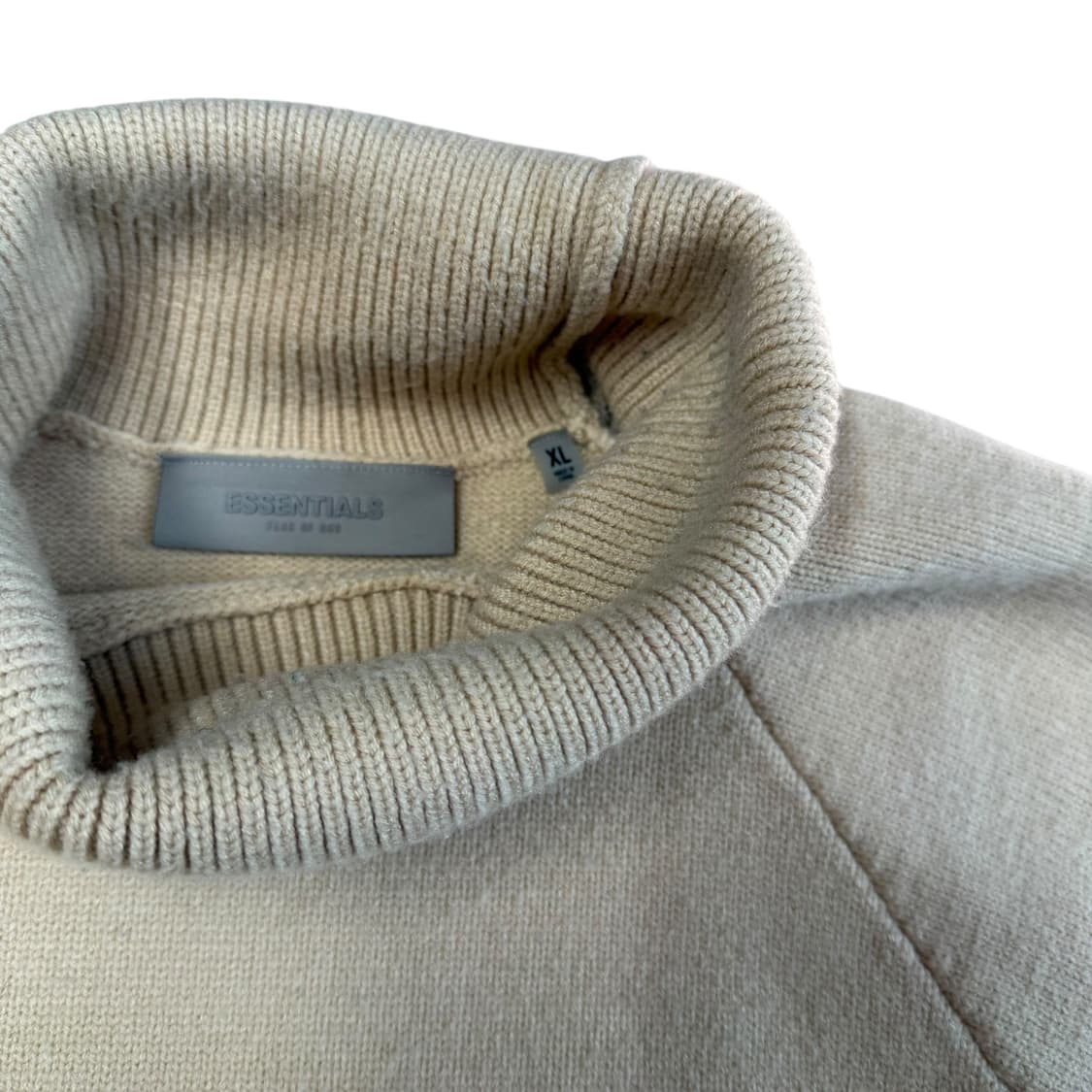 에센셜 니트 상품이미지2