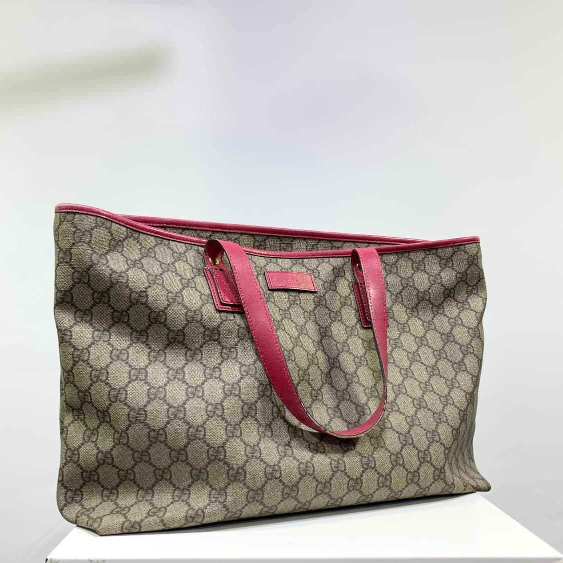 구찌 쇼퍼백 판매합니다  상품이미지1