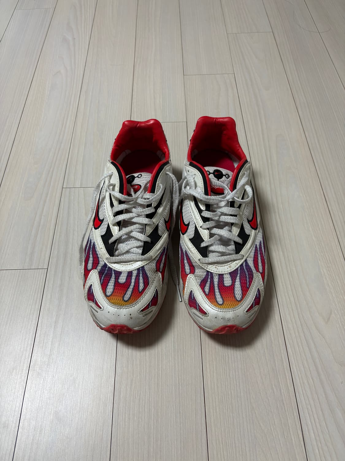 슈프림 나이키 줌스트릭 스펙트럼 플러스 화이트  상품이미지1