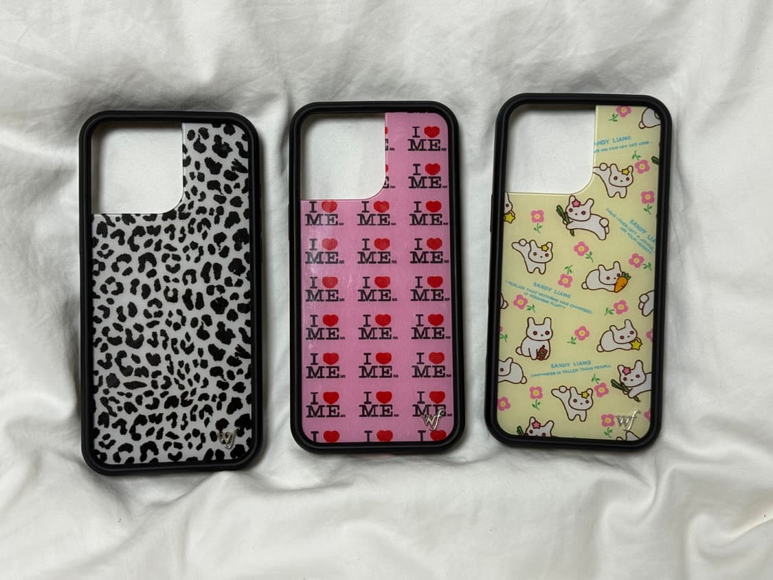 어반소피스티케이션 와일드플라워 베이프 그래그 아이폰 16프로맥스 케이스 상품이미지2