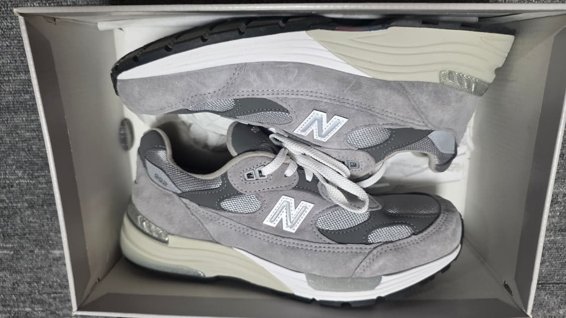 뉴발란스 992 (U992GY) 260사이즈 상품이미지2