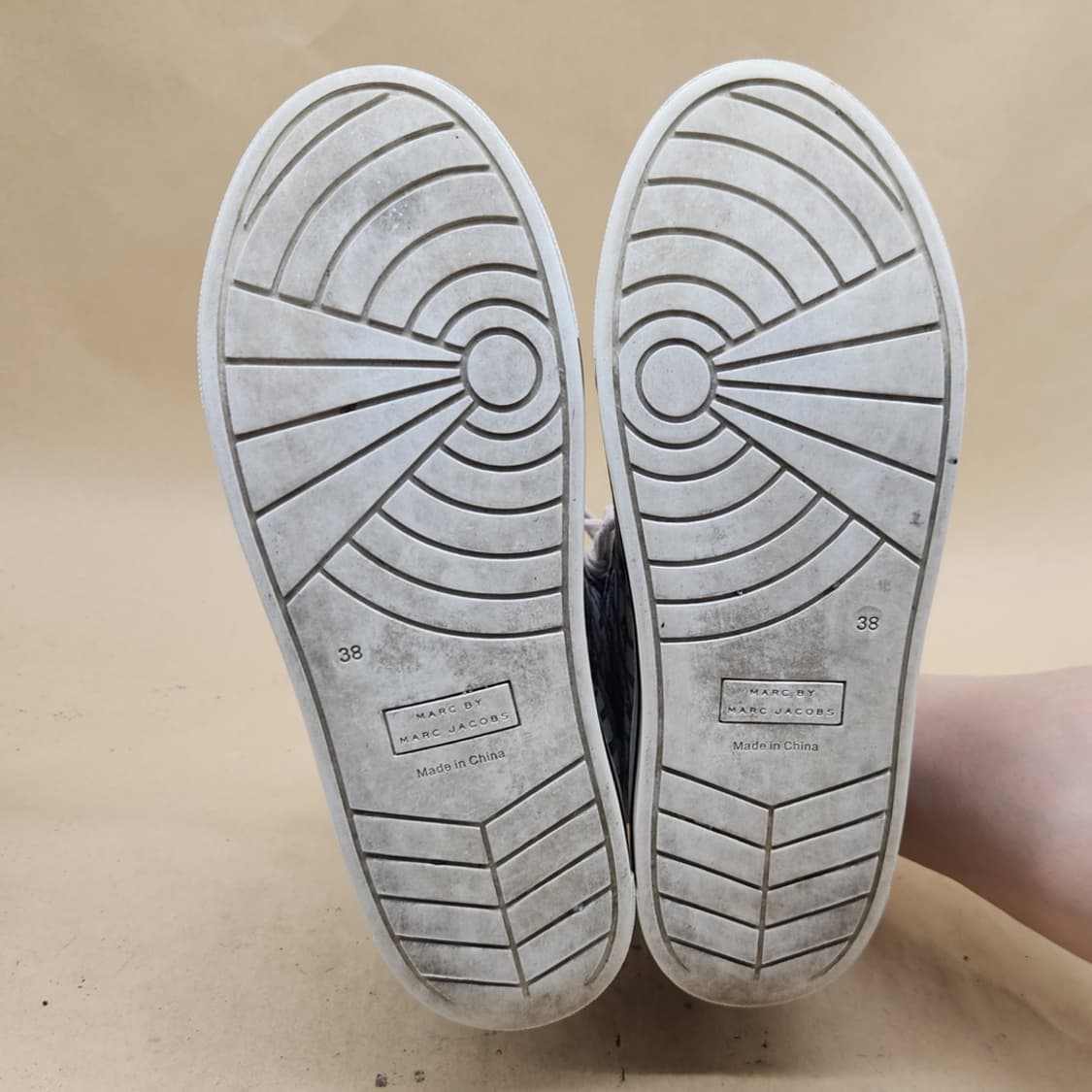 마크제이콥스 레더 하이탑 38 245 상품이미지3