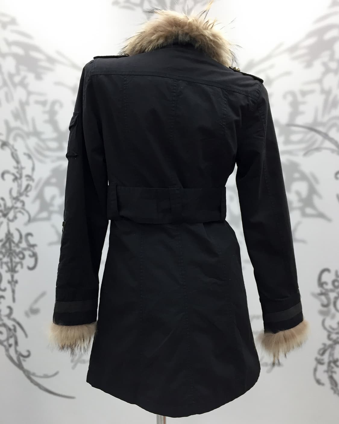 Wild Edge Real Fur-Trim Jacket 상품이미지9