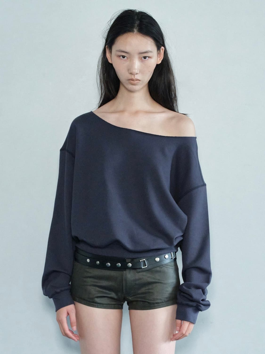 세릭 로우컷 스웻셔츠 네이비 (새상품) 상품이미지1