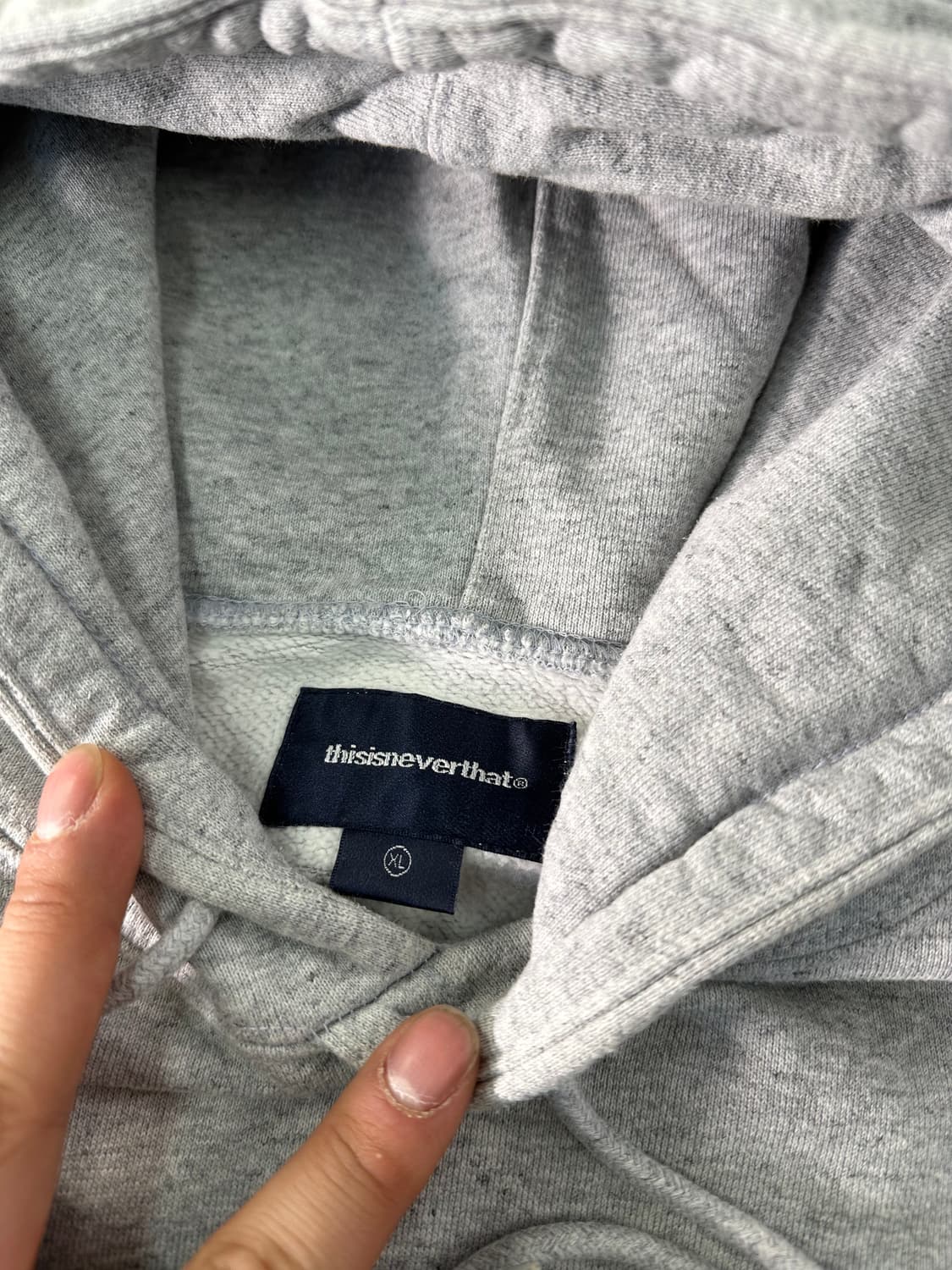 105 디스이즈네버댓 자수로고 후드티 상품이미지3