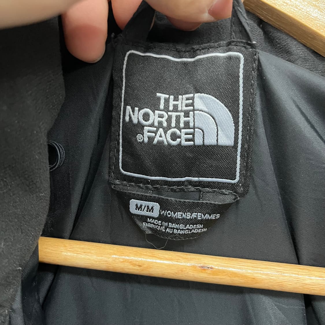 노스페이스 여성 블랙 패딩 자켓 후드 M 상품이미지4