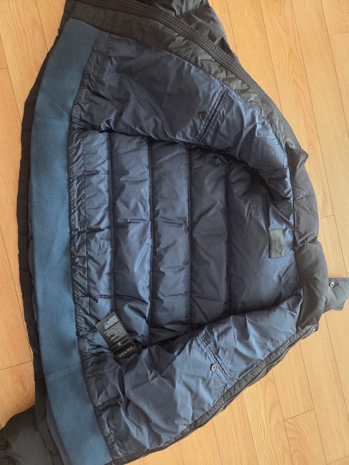 프라다 패딩 상품이미지4