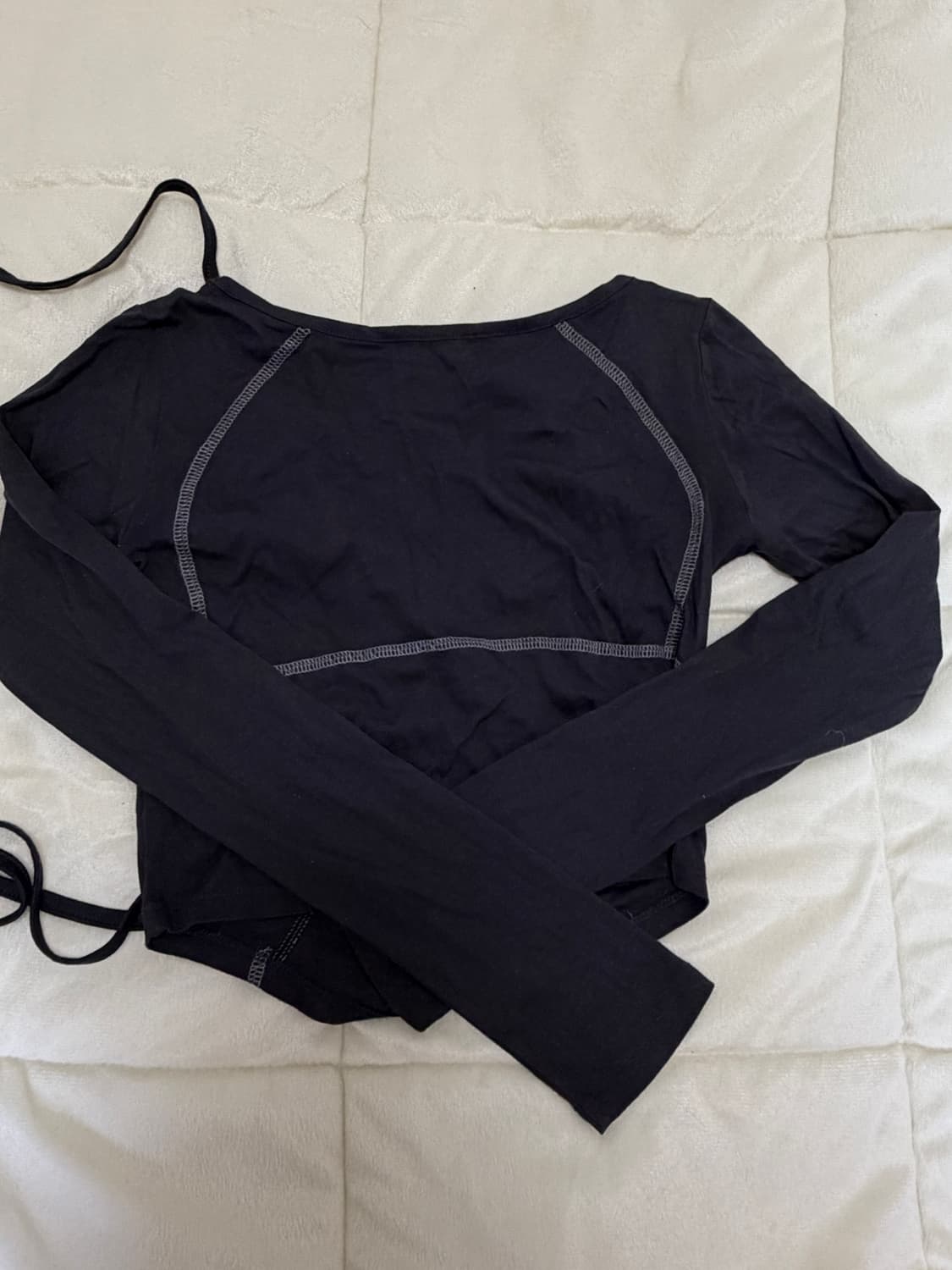 허그유어스킨 메탈로고 스카프 탑 챠콜 상품이미지6