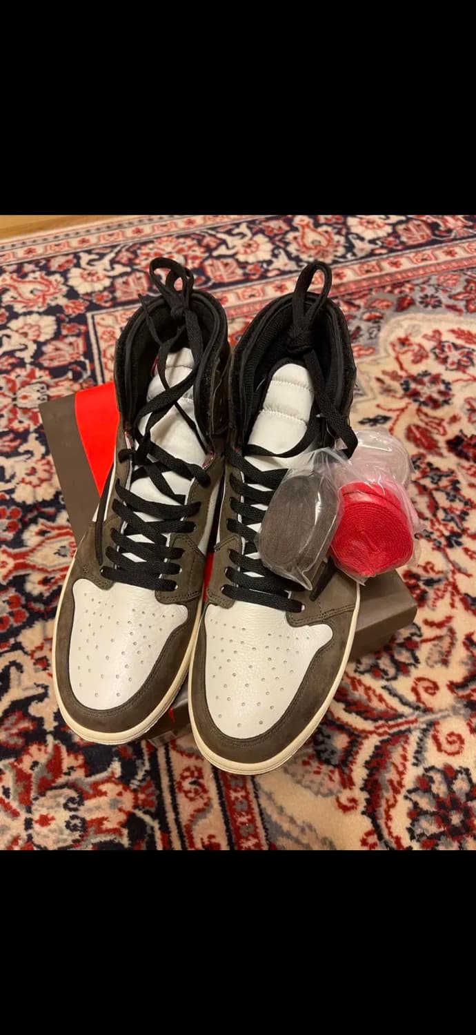 조던1 트래비스 스캇 레트로 하이 OG 모카 상품이미지2