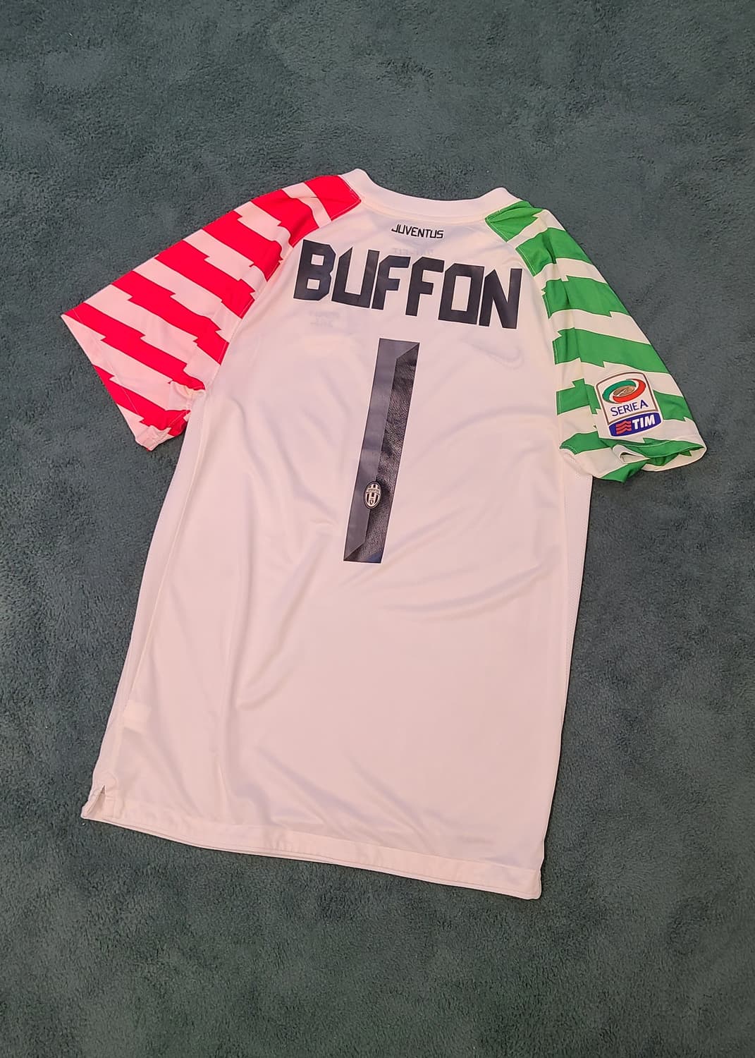 유벤투스 10-11 부폰 유니폼 상품이미지1