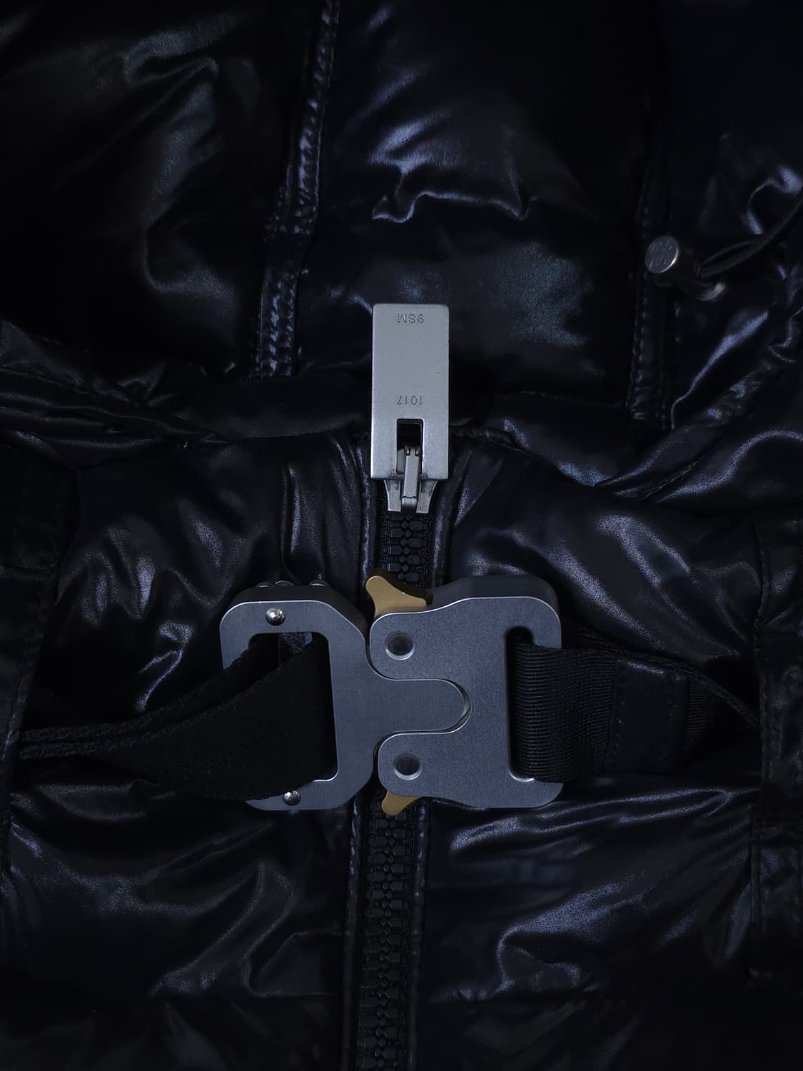 [6] 몽클레어 알릭스 22FW 알몬드 패딩 블랙 상품이미지4