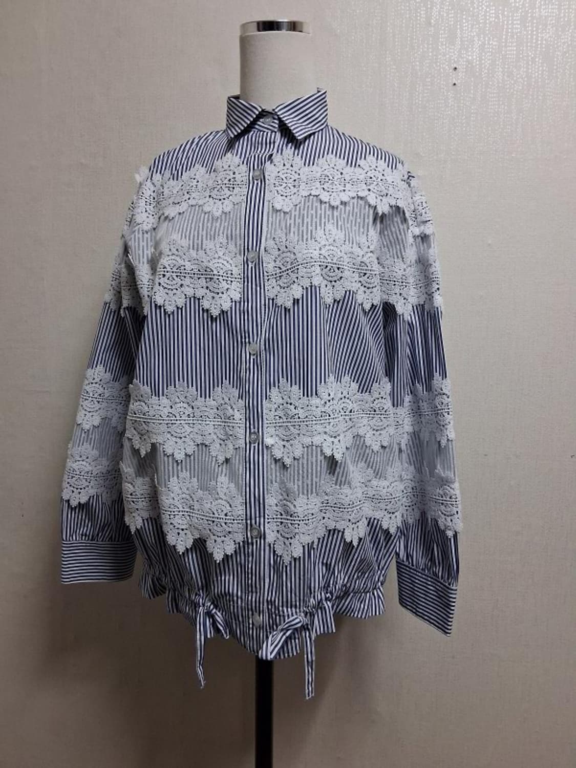 일본수입 KYOKO HIGA 네이비스트라이프 레이스블라우스 5566 미착 상품이미지1